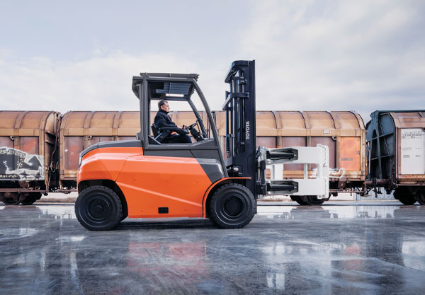 Toyota Forklift 2022 In Train Yard -  - Shoppa's Material Handling